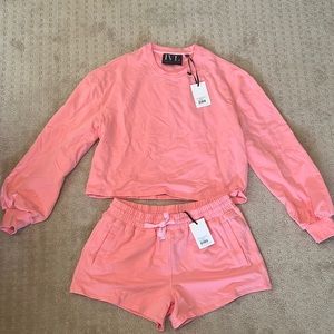 IVL collective matching sweatshirt and shorts set!